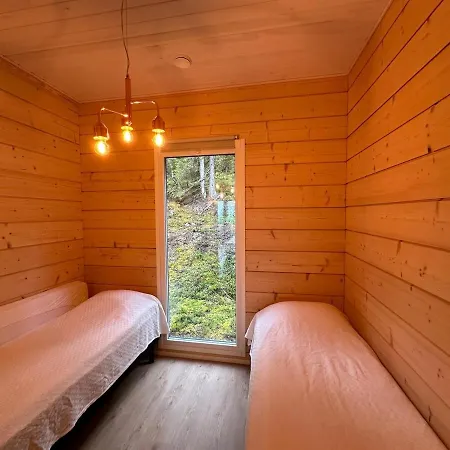 Villa Uusi Ja Viihtyisae Rinnemoekki, Syöte