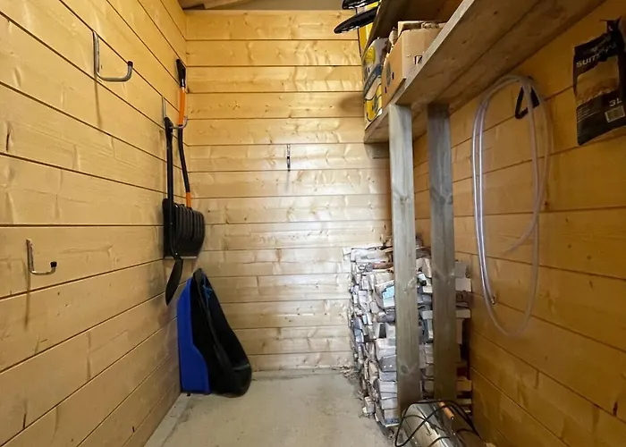 ヴィラ Karhunpesae